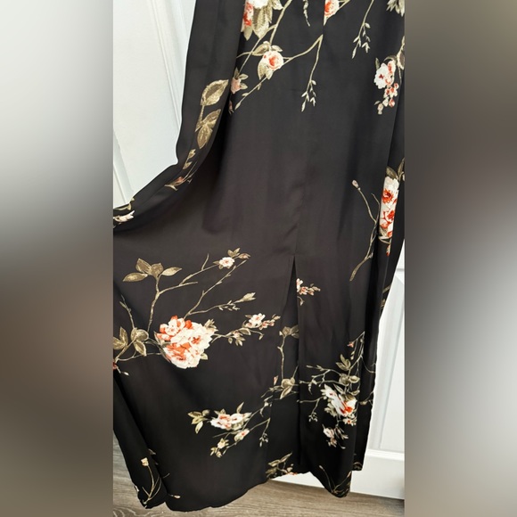 Flowy Floral Maxi Dress - Picture 5 of 6